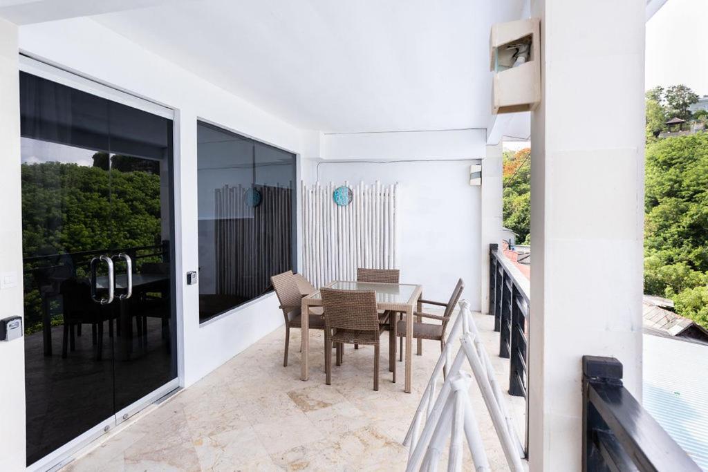 Cliff - 2 Br Apartemen *